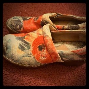 Born soft multicolored clogs